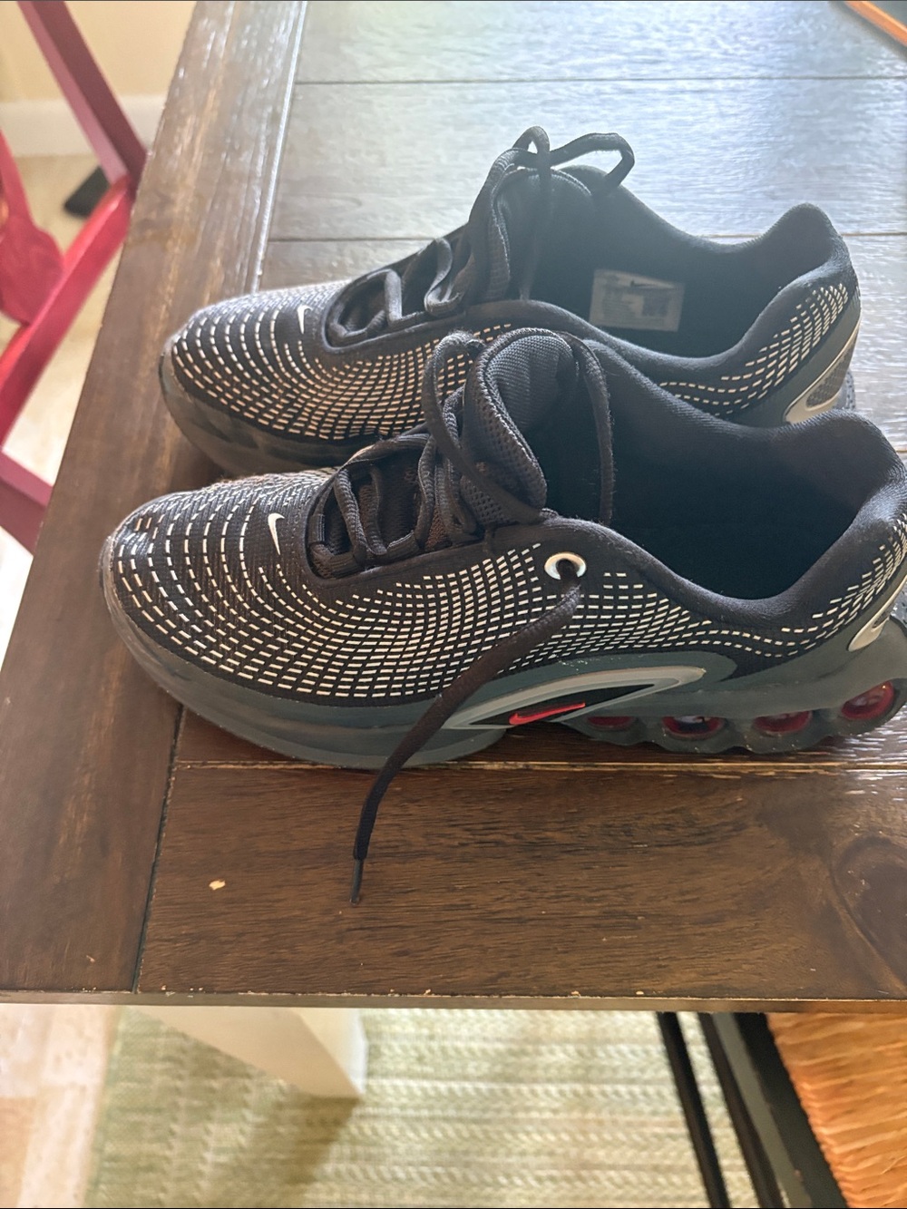 Nike Men’s Black and Red Air-Cushioned Sneakers